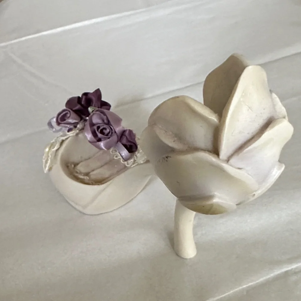 Mini high heel room decor with ring holder
